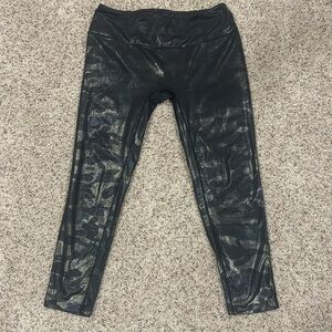 Prism Sport camo leggings